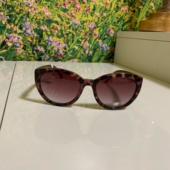 Ann Taylor cateye sunglasses